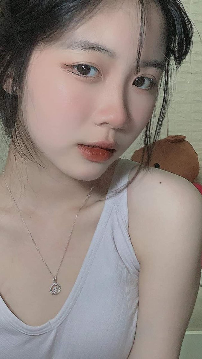 Betho99z's tweet photo. Bỏ cu vào miệng em đi https://t.co/Tg0bLH77zE