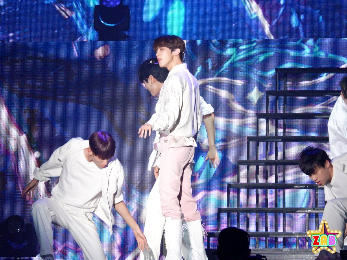 StarzabThailand's tweet photo. 220806 KIM WOO SEOK 1st FANMEETING in BANGKOK :NNN

#WelcomeBack_KWS_NNN_BKK
#KIMWOOSEOK_NNN_BKK
#KIMWOOSEOK #คิมอูซอก #김우석 https://t.co/tPAjUSt316