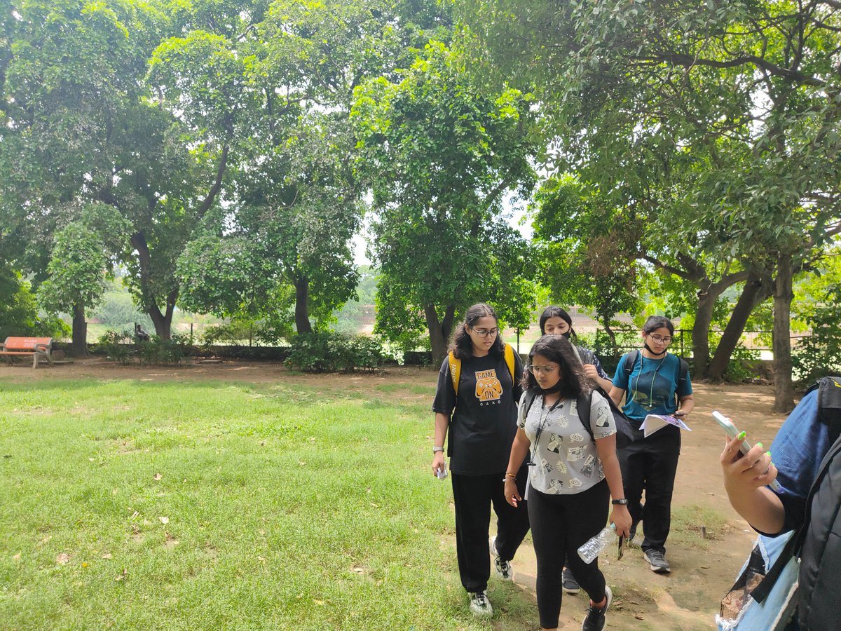 Manjushabharti8's tweet photo. #AmritSarovar #AmritMahotsav #JalSanraction #igdtuw 
#jaldharoharsanrakshan 
#AMRITSAROVARJALDHAROHAR #IndiraGandhiDelhiTechnicalUniversityforWomen #MissionAmritSarovar

site visit #shamshitalab
site survey at #shamshitalab https://t.co/olyoiHLxqv