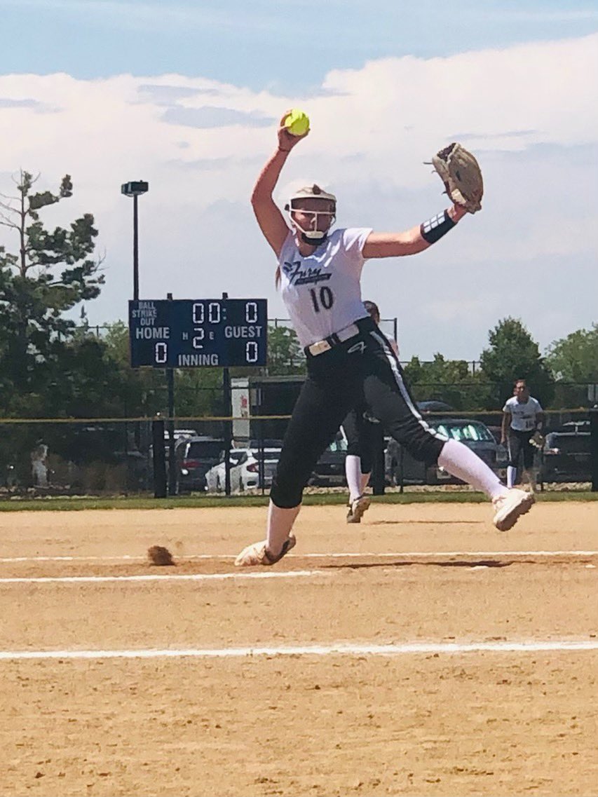 TGNatGroves's tweet photo. 💪WELCOME ABOARD EMILY! 2023 RHP Emily Marks (Chattanooga State) @emilymarks44  Emily is coming to us from Plainfield Indiana where she plays for Plainfield HS. Time to eat! 🐯@Los_Stuff @ExtraInningSB  @CS_Tigers_SB  @Brandon43715483  @FuryPlatinum https://t.co/9EYqe5r6Vu