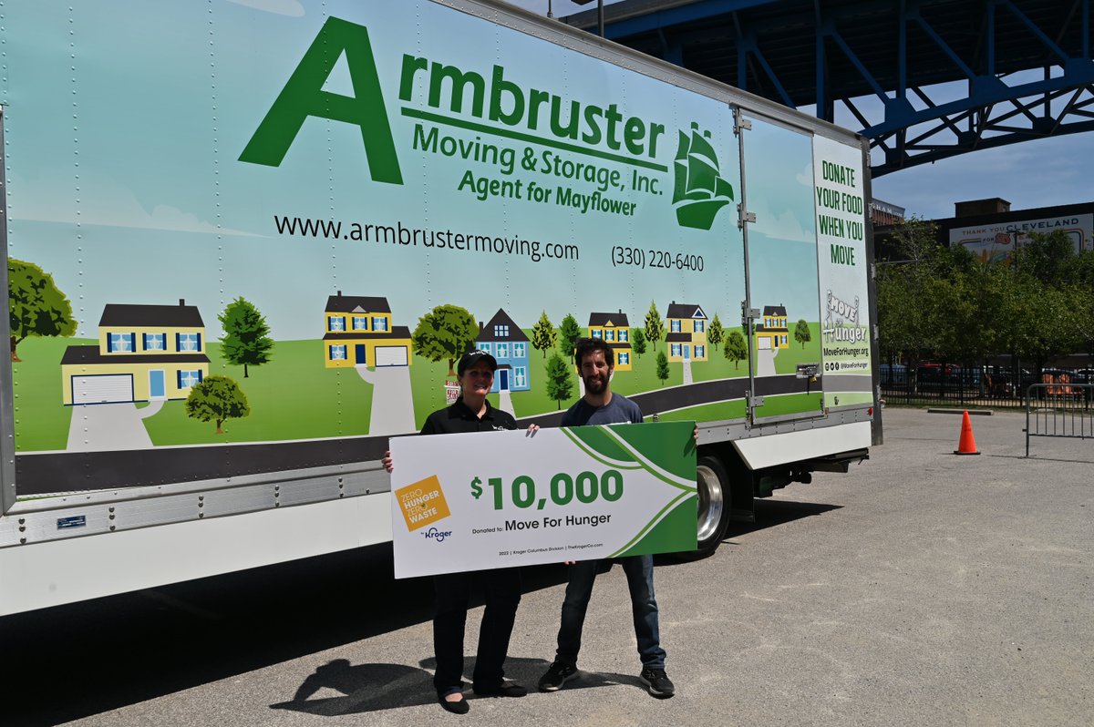MoveForHunger's tweet photo. Armbruster Moving and Storage, a @MayflowerMoving agent, showed off their new #truckwrap at #GLRC this week!

Thanks for loaning your freshly wrapped truck for the #truckpull! https://t.co/iVIFPQ1qJ9