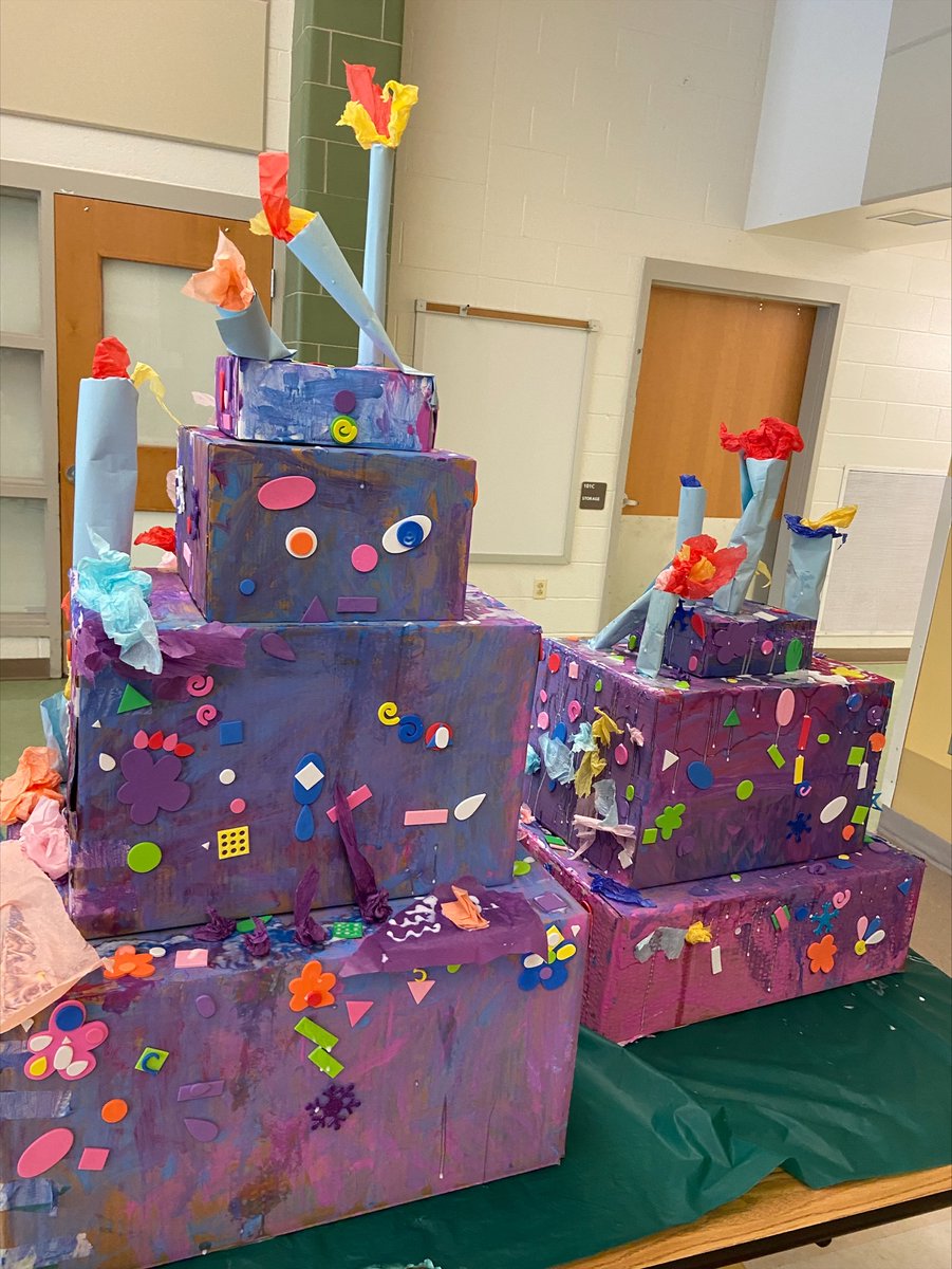 MoCoRec's tweet photo. #CampRec Bel Pre campers got creative with their "box" cake for a Happy Birthday theme day! ��🎂 #MoCoRec https://t.co/sfjujpJWK6