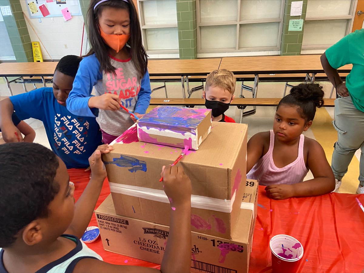 MoCoRec's tweet photo. #CampRec Bel Pre campers got creative with their "box" cake for a Happy Birthday theme day! ��🎂 #MoCoRec https://t.co/sfjujpJWK6