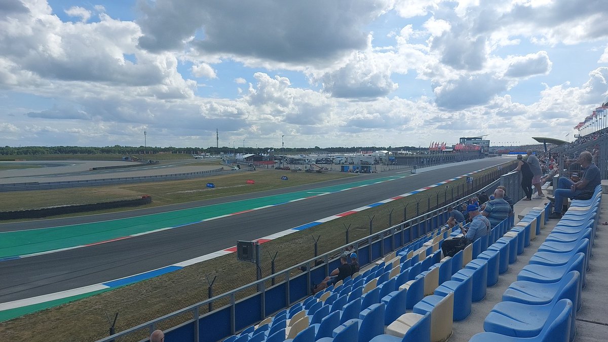 HeldGerko's tweet photo. Dagje met @jhheld op het @ttcircuitassen bij de @JacksRacingDay https://t.co/V69oeZAyib