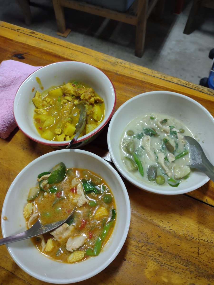 LizDavison2's tweet photo. #thaikitchen #learning #monsoon #chiangmairedtaxi Our final day in Chiang Mai and we went back to school! Great food and great experience not to mention the wade back to our hotel through the flooded street. #allpartofthefun https://t.co/YdFP7Tv4lk