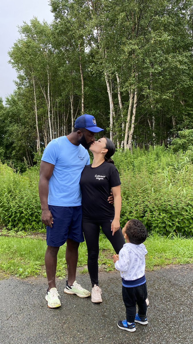 ombachi13's tweet photo. This trip to visit the In-laws is one for the books and Remy is the third wheel we never knew we needed. 

My heart is full ❤️❤️💙💙 https://t.co/DqqiSjHHJM