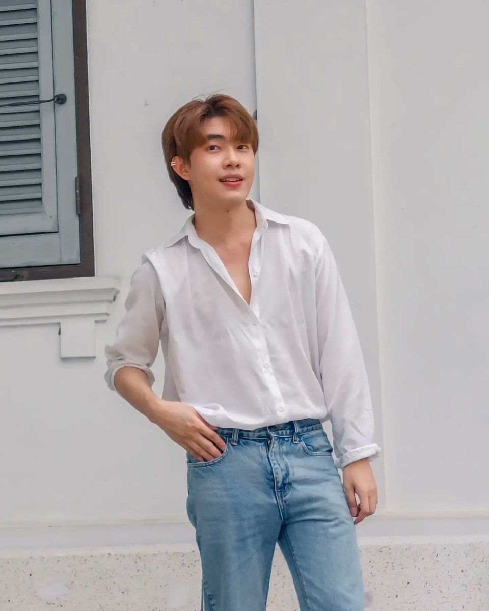 Folkzworld_JS's tweet photo. So hot  hot 🔥  

📸 060822 
#โฟล์คยังไม่ได้นอน https://t.co/f3Ttay6t6F