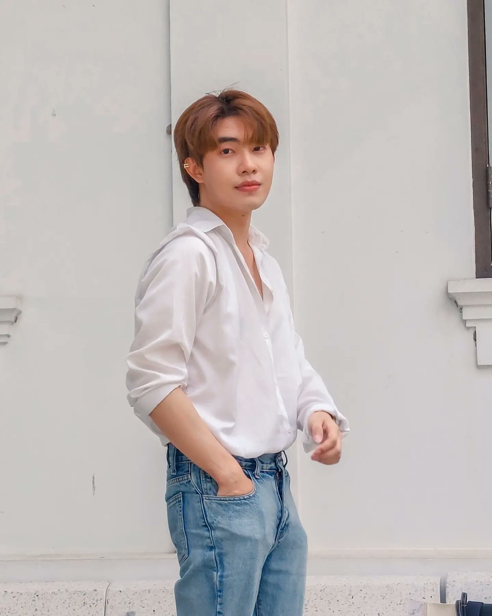 Folkzworld_JS's tweet photo. So hot  hot 🔥  

📸 060822 
#โฟล์คยังไม่ได้นอน https://t.co/f3Ttay6t6F
