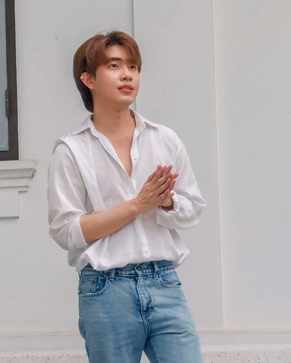 Folkzworld_JS's tweet photo. So hot  hot 🔥  

📸 060822 
#โฟล์คยังไม่ได้นอน https://t.co/f3Ttay6t6F