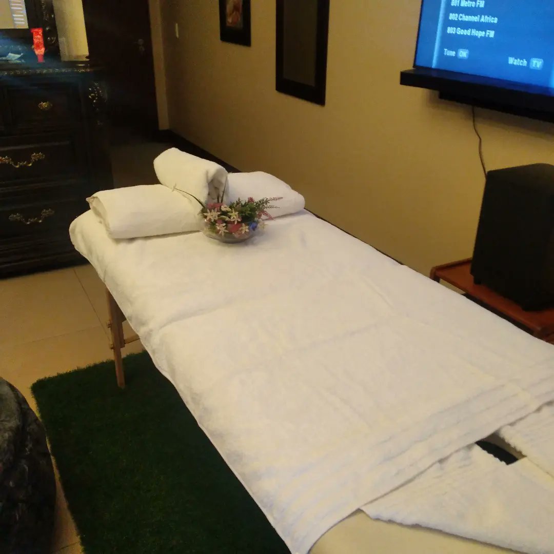 SpaJhb's tweet photo. Nothing bits therapy. 074 854 5435 we bring relaxation to you https://t.co/DLfsz0Wyld