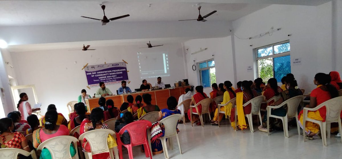 ormas_odisha's tweet photo. Orientation Programme for #CommunityMobilizers under #DDUGKY organized on 6th August 2022 at Nandahandi Block of Nabarangpur District. https://t.co/IJBjWydrhU