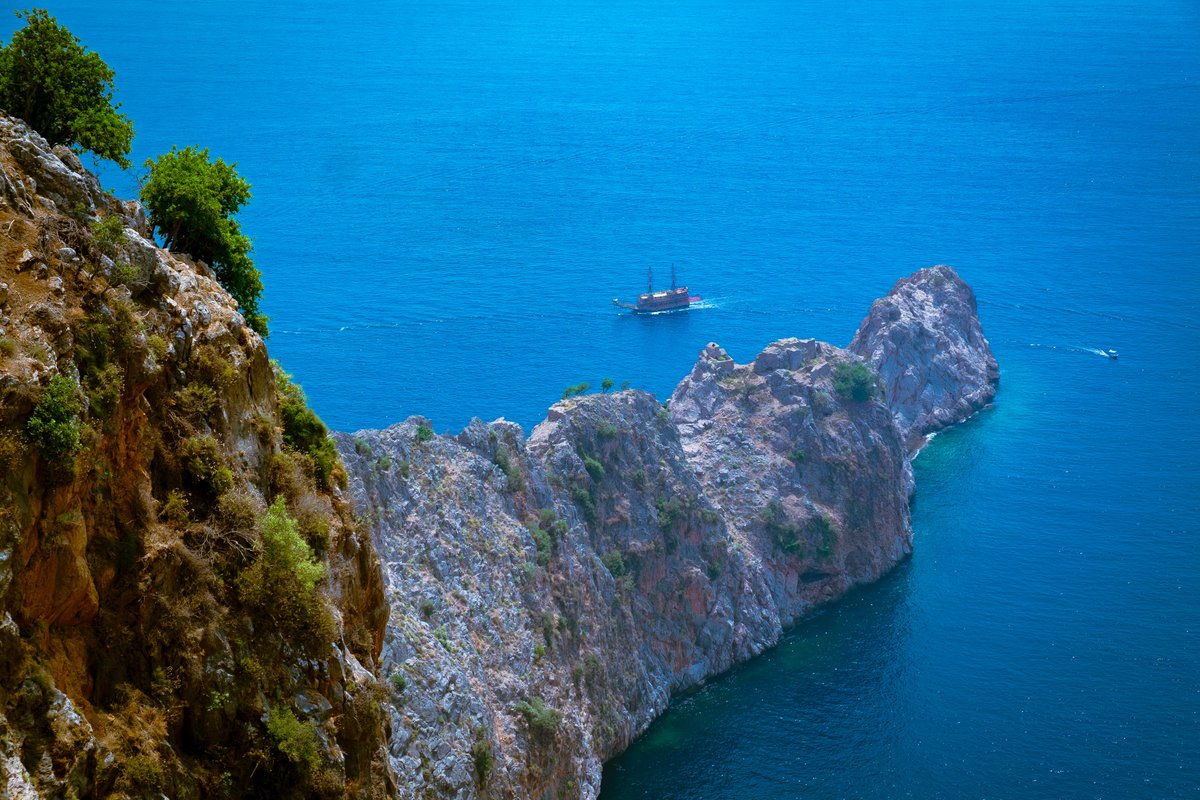 CollectionBety's tweet image. Rocks of Cilvarda (Dil Varna) Cape!
Alanya, Turkey🇹🇷🗾

#nftart #nft #nftcollector #NFTCollection #NFTGiveaways #NFTs #nftart #NFTProject #NFTartist #nft #OpenSeaNFT #photography #photooftheday #photographers #castle #alanya #antalya #scene #photographer #ship #pirateship