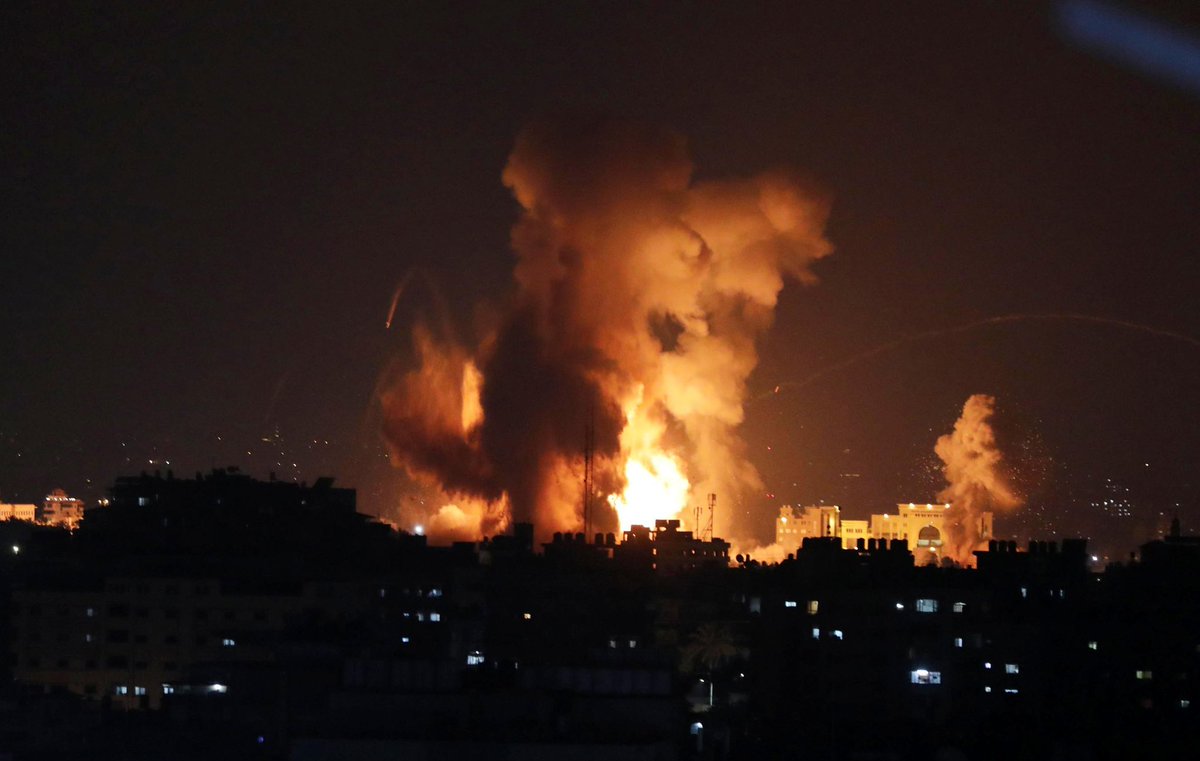 Doakan saudara Muslim kita di Gaza, Palestina yg sejak pukul 17.40 kemarin (5/8) mengalami serangan udara israel. Korban luka dan meninggal dunia sudah berjatuhan.