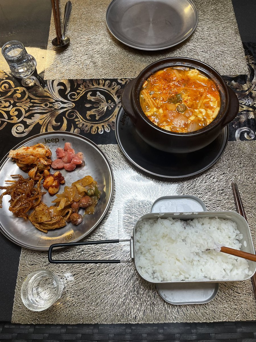 tskootskoo's tweet photo. #구부장밥상 #具部長の食事  #具部长的饭菜
#집밥  #홈캠핑 #メスティン料理  #반합밥
#철판구이  #鉄板焼き  #TD 
#부산  #釜山  #BUSAN  #대연동 

#자유로운 
#영혼
#구부장 
#自由的灵魂
#라면
#ラーメン 
#라면매니아
#ラーメンマニア 
#골프
#백돌이
#호텔
#선물
#여행 https://t.co/0zYJrZIqlg