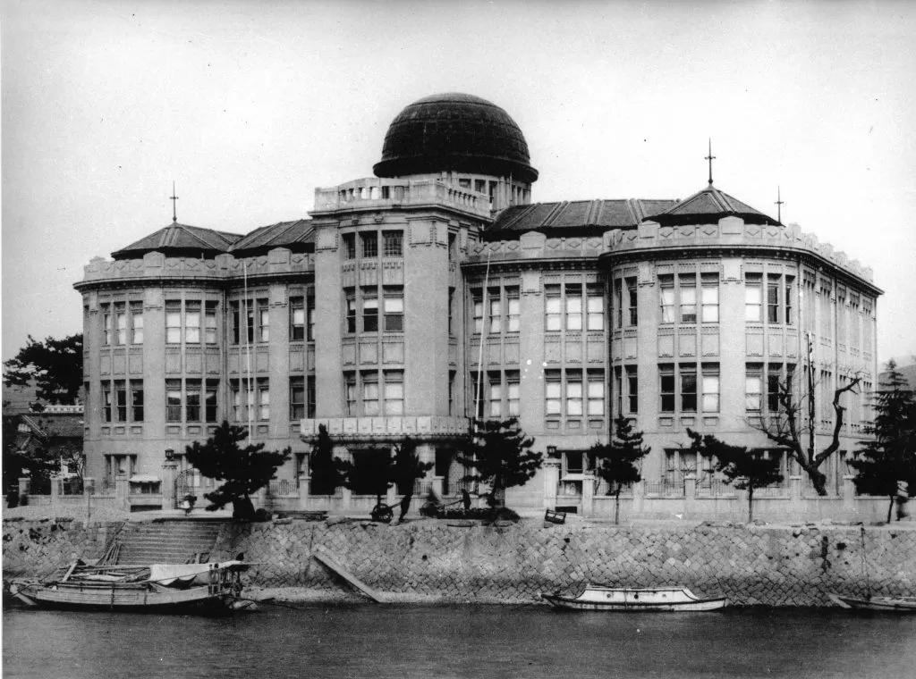 TlampacUniverz's tweet photo. #Hiroshima1945
#JanLetzel
#PutinIsMadCriminal
#Energodar
#Peace https://t.co/wspjjuPIat