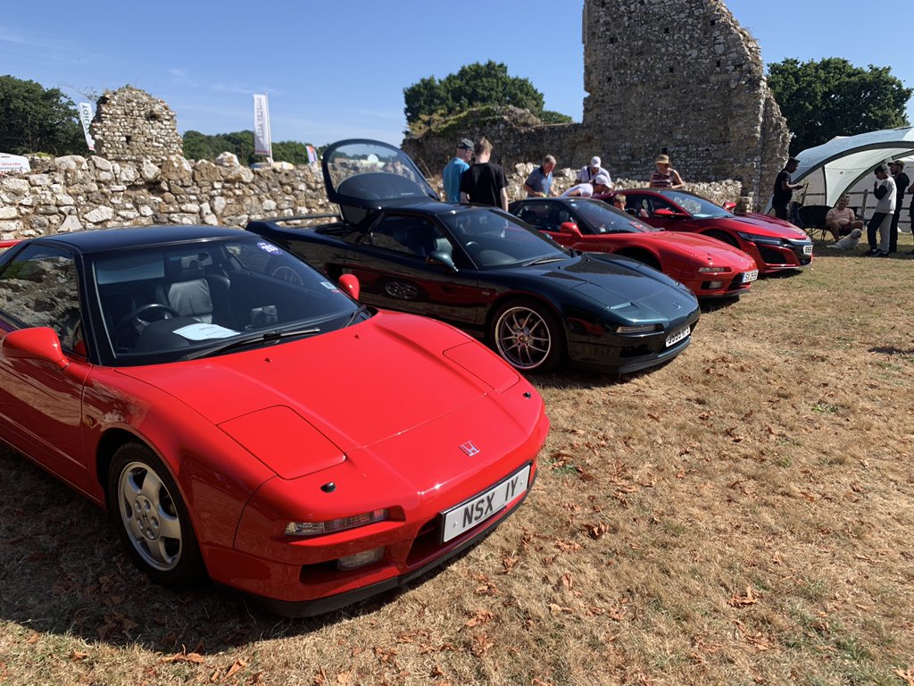 RSymonsLTD's tweet photo. This is a HUGE event with tons of awesome cars. Taycan Dirty Martini quite probably the only EV 😂 @Beaulieu_Hants #supercarweekend #rsev https://t.co/vlpoB66IrP