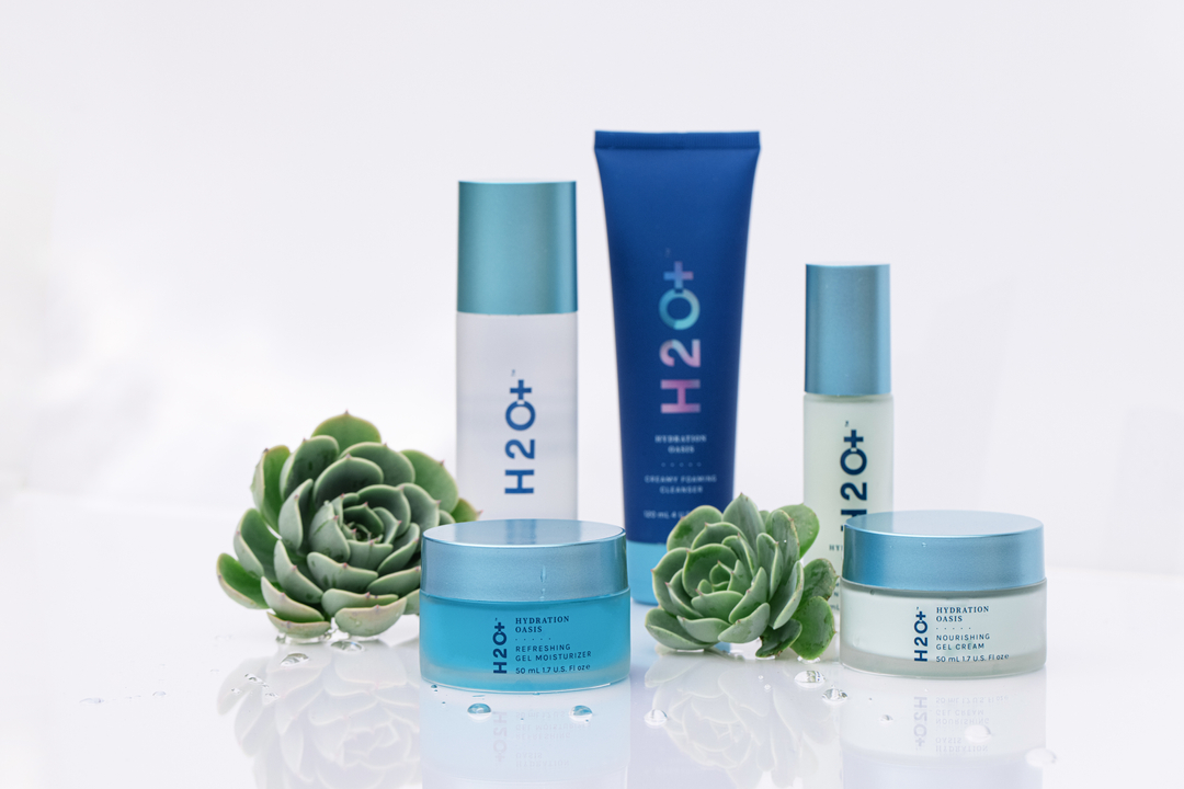 H2OPlusUSA's tweet photo. Help your skin hold 2X the hydration for 24 hours with our Hydration Oasis collection. https://t.co/4wV4XNkVay