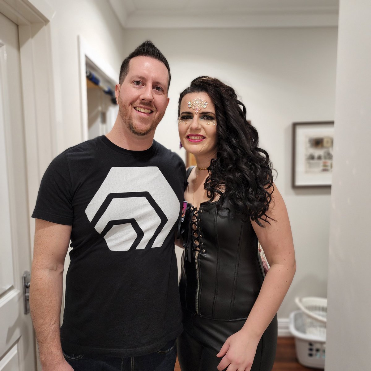 yngwiewylde's tweet photo. Going to the #HEX D&amp;B party with @HexPLSFortheWin I'm a lucky guy! 🤩 https://t.co/kJC6RcY6bE