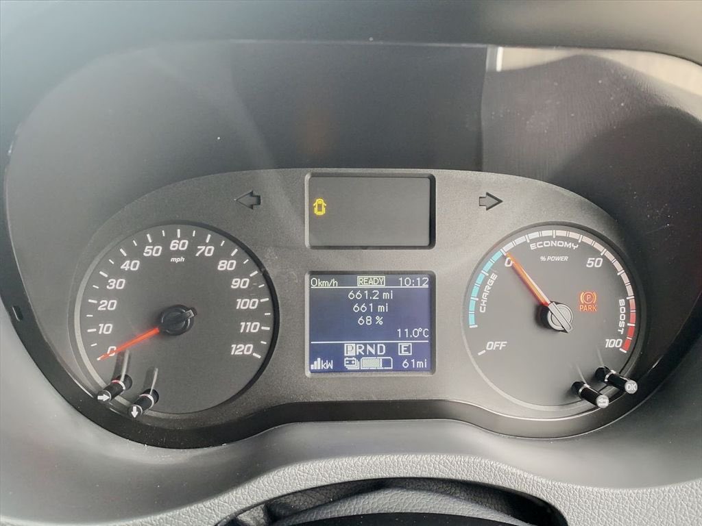 MarshallMercCV's tweet photo. Our #VanOfTheWeek at Marshall #MercedesBenz Van #Portsmouth is this L2H2 Artic White all-electric eSprinter. ⚡️
Benefit from >
• Air Conditioning
• Breakdown cover
• Less than 1000 miles
• Ply-Lining
WAS: £36,381 + VAT
NOW: £32,998 + VAT
SAVING: £3,383 + VAT https://t.co/BcVsXPIXcB