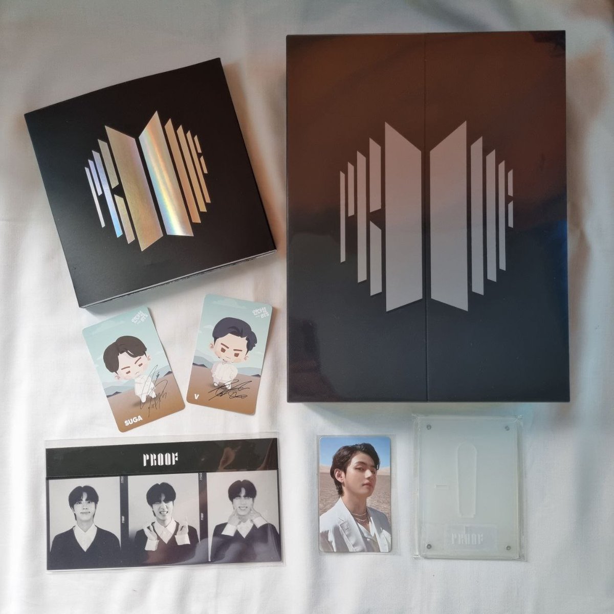 kitkatkatae12's tweet photo. My Proof album and Sowoozoo DVD arrived.
So happy with my pulls.
Maknae line uwing uwi po. π
Jimin magnet as always π
Thank you @SweetMagicPH π https://t.co/NC6EnGTLvQ