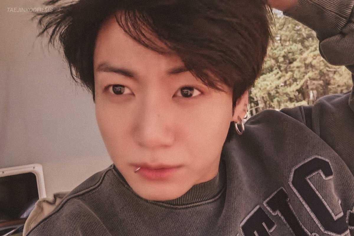taejinkoofilms's tweet photo. oh wow look at him https://t.co/DtmabvM3Kz