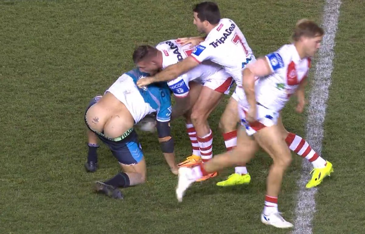 thenrlroast's tweet photo. A bunch of Manly players just retired from the league.
#NRLSharksDragons https://t.co/0sh986Zbcq