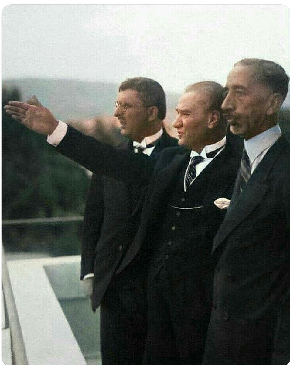 MProfking's tweet image. #SONDAKİKA
-Paşam #LaiklikKaldırılsın diyorlar 
+Kimler diyor 
-Yobazlar efendim 
+Şu taraftan siktir olup gitsinler