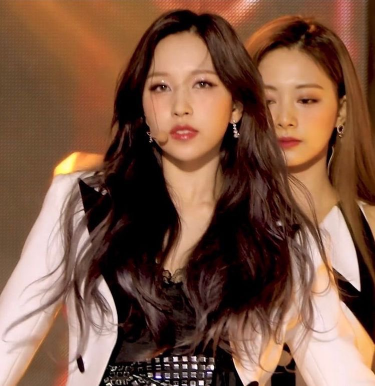 minarchvie's tweet photo. myoui mina is a masterpiece https://t.co/yGSE4iMjWs