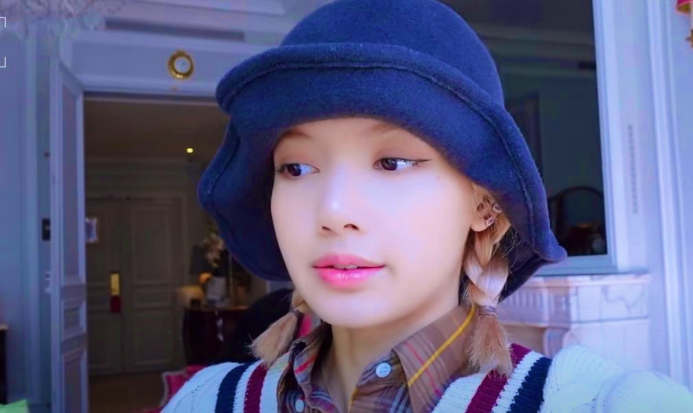 liskookloops's tweet image. jungkook’s vlog x lili’s vlog