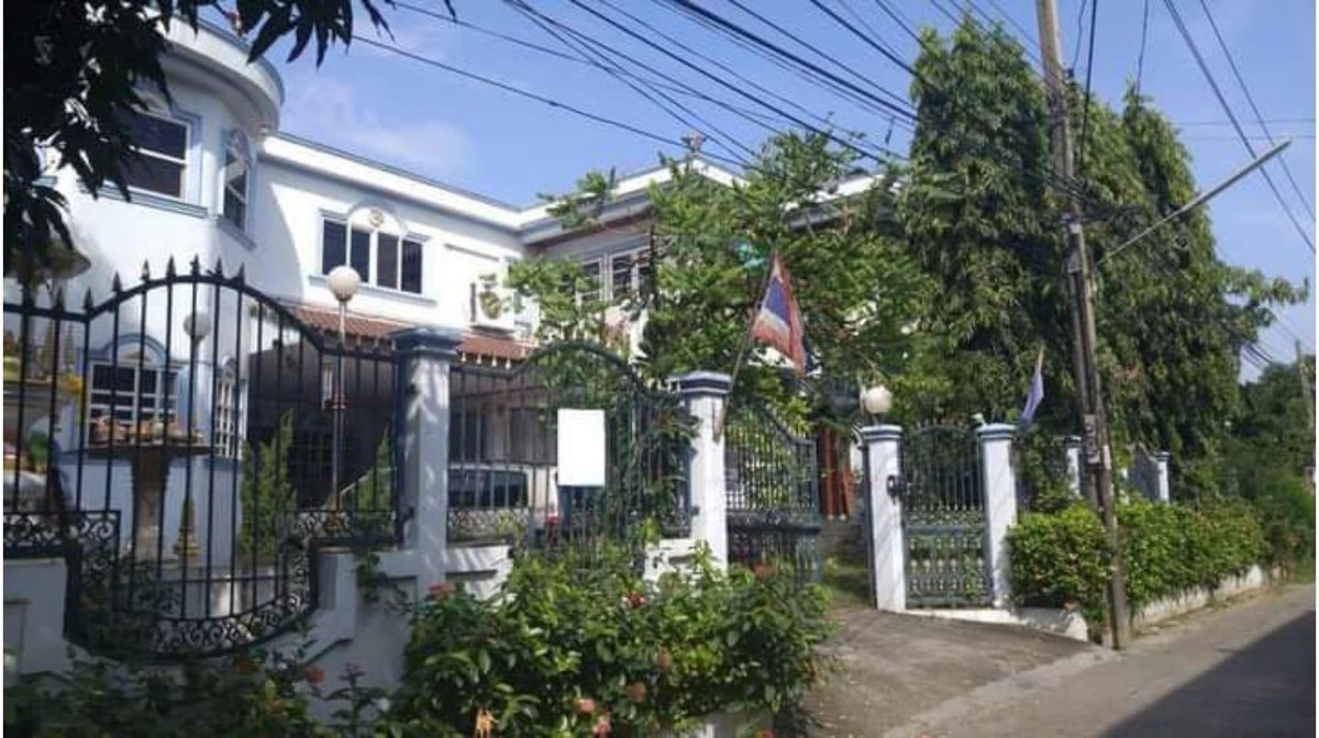 Samui_LandVicky's tweet photo. House for sales 17.5 MB Thai baht on Sukhumvit road near to BTS Bangna , please DM if you want to contact owner for buy deal thanks 😊 488 sqm 5 bedrooms 3 bathrooms 1 dining room 2 living rooms and 1 maid room. https://t.co/U0kessBOM3