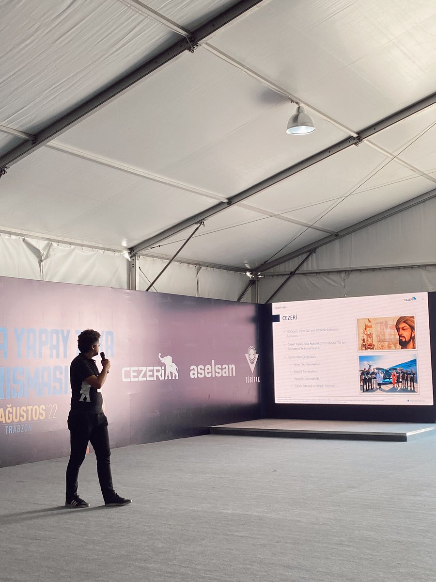 cezerirobot's tweet photo. #TEKNOFESTKARADENİZ 🌊

2022 Ulaşımda Yapay Zeka Yarışması sırasında, Cezeri şirketi çalışanları tarafından yarışmacılara sunum yapıldı. 

#MilliTeknolojiHamlesi 🚀🌍🇹🇷 https://t.co/2mkGZvnwvP