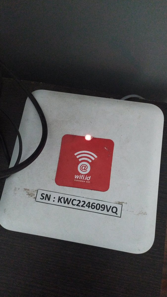 smiethdimas's tweet photo. Halooo @wifi_id please bntuannya. Eror https://t.co/F0eORFw0p9