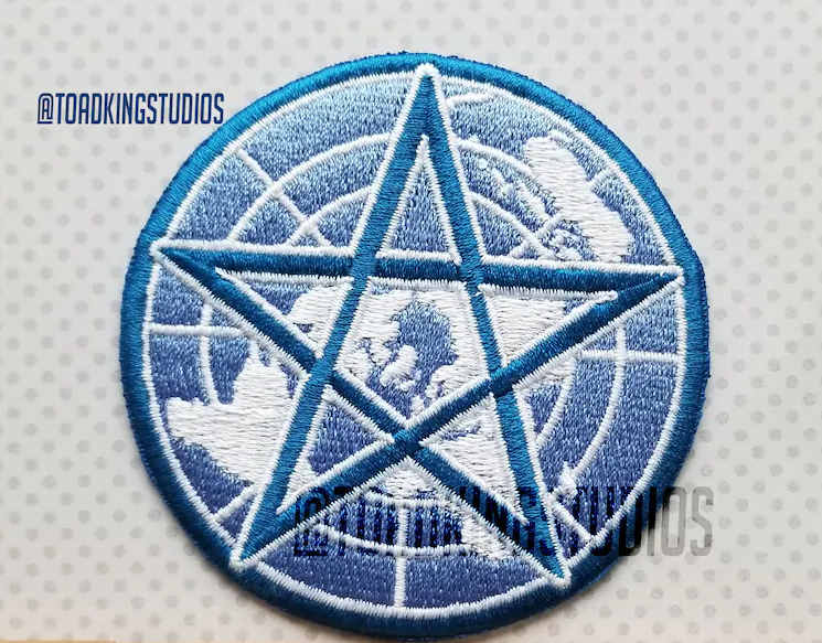 WhatToBuyonEtsy's tweet image. Global Occult Coalition Logo Patch, Iron-on 3-inch
Buy this @ by ToadKingStudios on Etsy!
@ToadKingStudios 
etsy.com/in-en/shop/Toa…
#whattobuyonetsy #LogoPatch