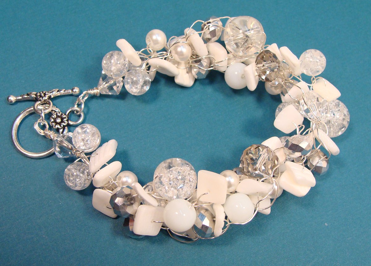 girliegals12's tweet photo. White Handmade Beaded Wire Crocheted Bracelet: https://t.co/aRUWQR4P9E #beadedbracelet #whitebracelet #coralchips #crystals #pearls #cracklebeads #wirecrochet #wirewrap #toggleclasp #beachwear #resortwear #jewelryforher #etsyhandmadejewelry #etsyshop #supportsmallbusinesses https://t.co/Xd6wTGBVQK