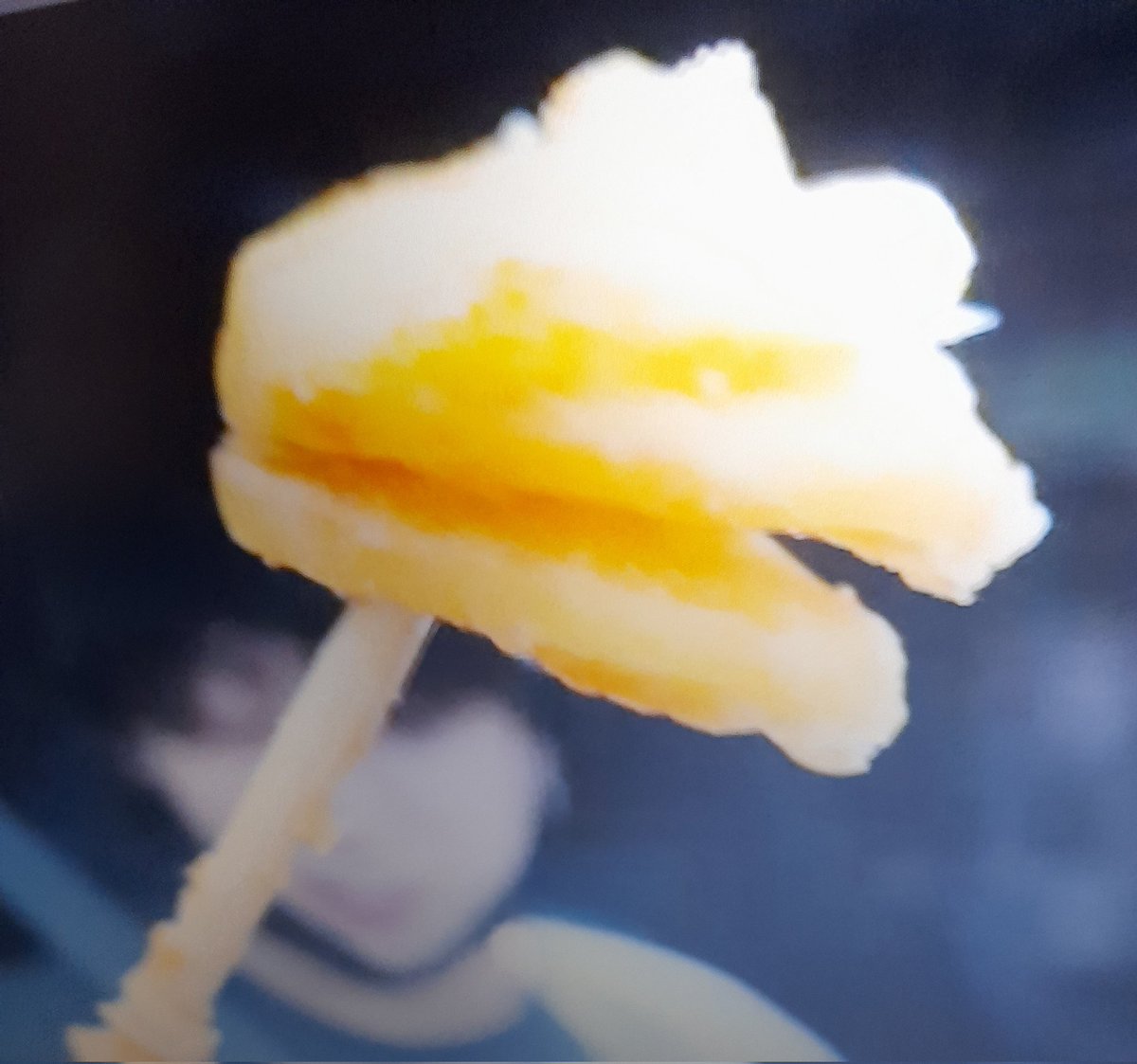 MottiCinzia's tweet photo. Jk 🐇....si sta mangiando il mondo
🍢🍟🍱 😂 beato lui...
Ingrasso solo a guardarlo 😊 se non balla #ThatThat non e' lui   🏕🔨🛠
🔗https://t.co/ru7OLmK1vt
#JUNGKOOK #VlogBTS https://t.co/f3yuFtpJLD