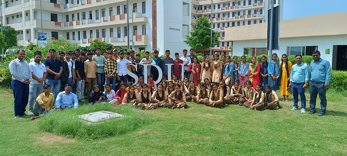 BsduOfficial's tweet photo. #BSDUSkillMe🆙
Our amazing #ExpereinceBSDU Program Participants, All aiming to become the future #SkillStart of #India!
The Future Belongs to Skilled Youth, Meet the Skill Star of BSDU by Participating in our Experience BSDU Program.
#BSDUSkill #SkillUniversity #Skill4NewIndia https://t.co/IhyLJt8mPA