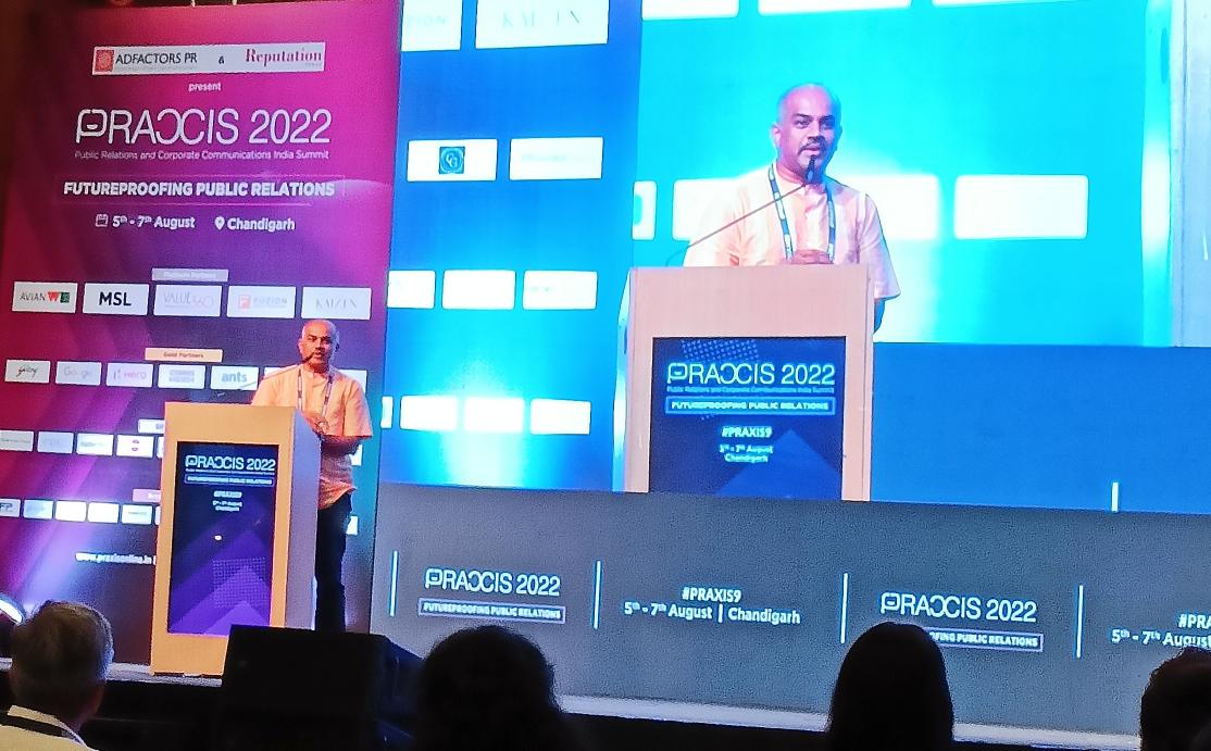BhawanaNarula's tweet photo. Closing note by The @amithpr Thanks a lot for putting together a great #praxis9 #praxis #mmninjas @mediamantrapr @poojapathak02 @UditPathak06 @sharmaapriya @AnshulChhabra_9 @vermabhanu43 @rahul_dev_mehta https://t.co/IeiTEH1lkQ