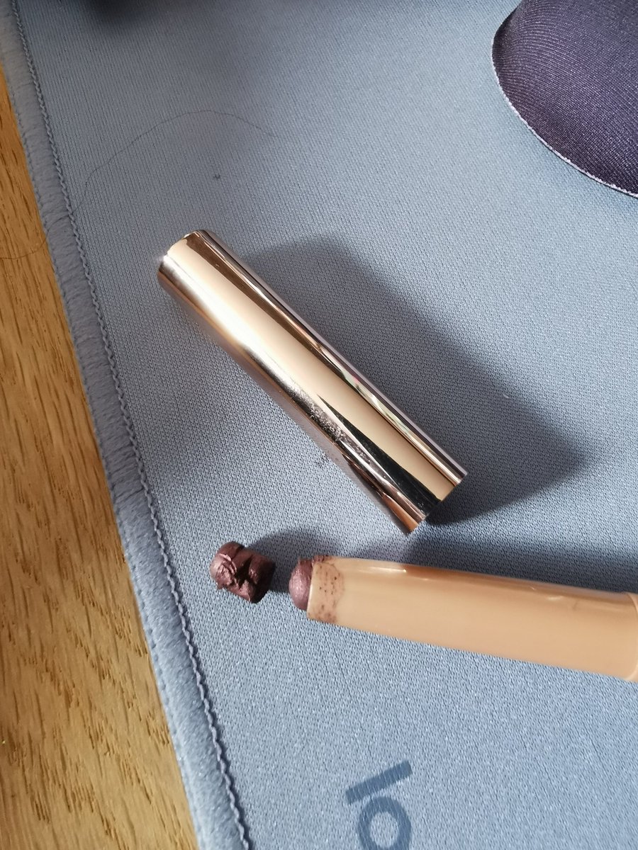 ColganSteph's tweet photo. Hi @LauraMercierUK. Bit disappointed with my latest eye product this week. I've gone back to the retailer but this is the second eye stick that's done this. The pigment is amazing but they break often. https://t.co/MWjDWiP1ii