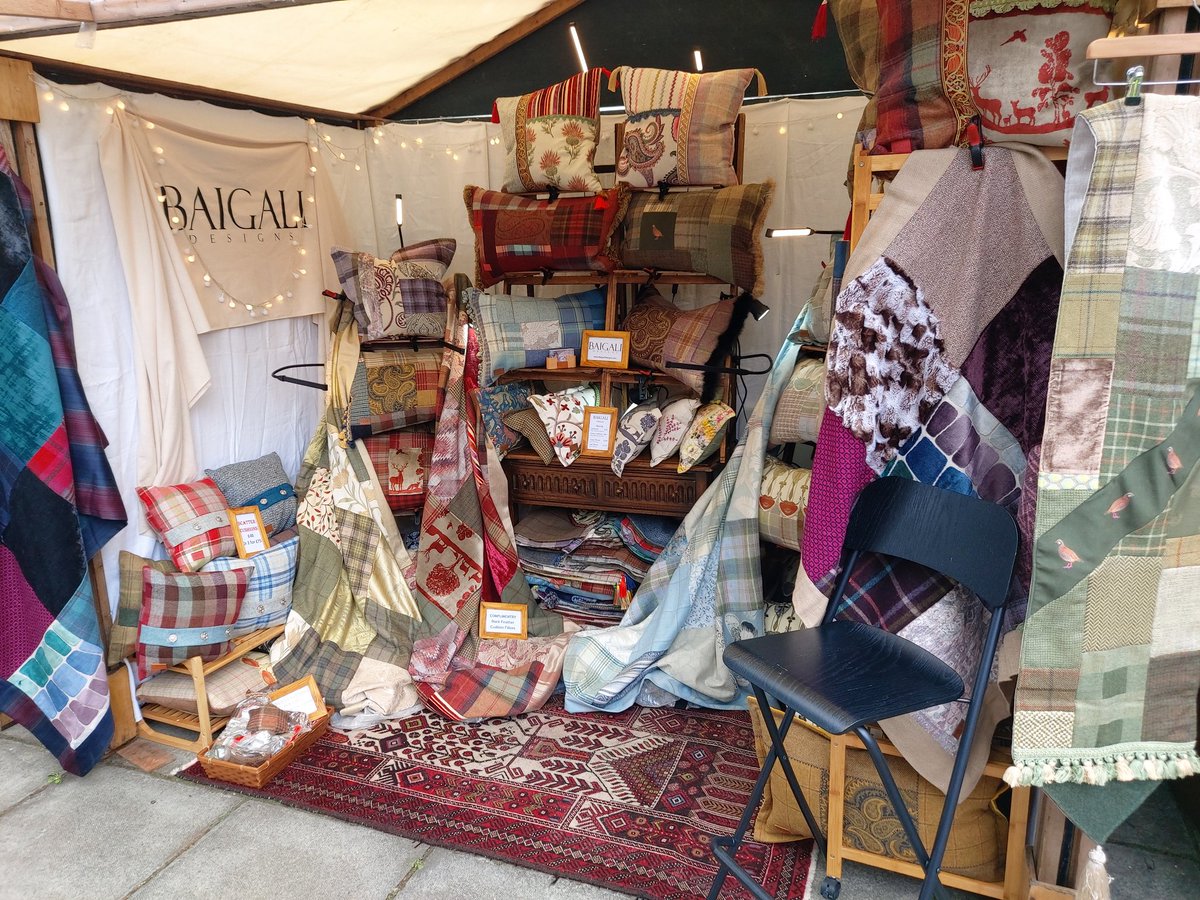 OPEN!
Here for the next 23 days 😁
11am - 6pm
.
<a href="/edfringe/">Edinburgh Festival Fringe</a> <a href="/westendfair/">West End Fair</a> <a href="/3d2devents/">3D2D Events</a> 
#scottishcushions #scottishcrafts #scottishtextiles #Edinburgh #scottishsummer #edinburghfestival