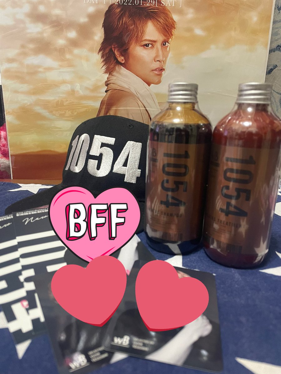 tegomaru_kkmt's tweet photo. #CALATAS 
昨日に引き続きshampooが
誠意溢れるMessageと共に届いた
色違いだけれど手越くんが愛用してるメーカーの商品を使えるってだけで嬉しい～😊🙌💕
1054ボトル  かっけーなー🤩🤩 https://t.co/UxkQBn5NRH