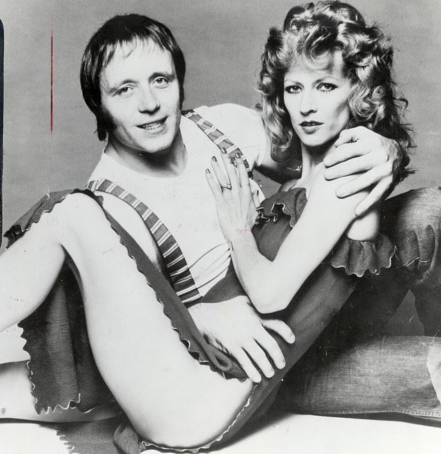 cue_line's tweet photo. Bindon’s appetite for the ladies was insatiable. They loved him &amp; he loved them right back…. Bindon pictured with his longtime girlfriend, model &amp; socialite Vicki Hodge.  

#tenmen #johnbindon #spaceonthemile #edfringe  #edfringe2022 #edinburghfringe #originaltheatre #onemanshow https://t.co/5l4FwVZdGg
