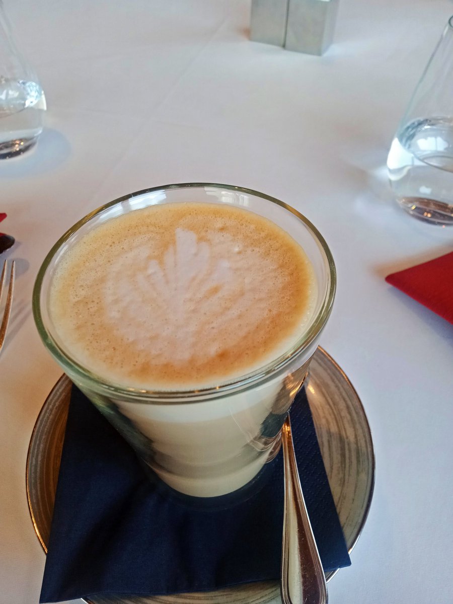 TravelPeponi's tweet photo. How breakfast at the highest restaurant above ground looks like. At.mosphere Burj khalifa gives you an excellent fine dining experience 😍

#Dubai #Foodie #foodporn #GazaUnderAttack #LuxuryTravel Jungkook #premierLeagueIsBack #photooftheday #foodphotography https://t.co/N5rFVVuwLr