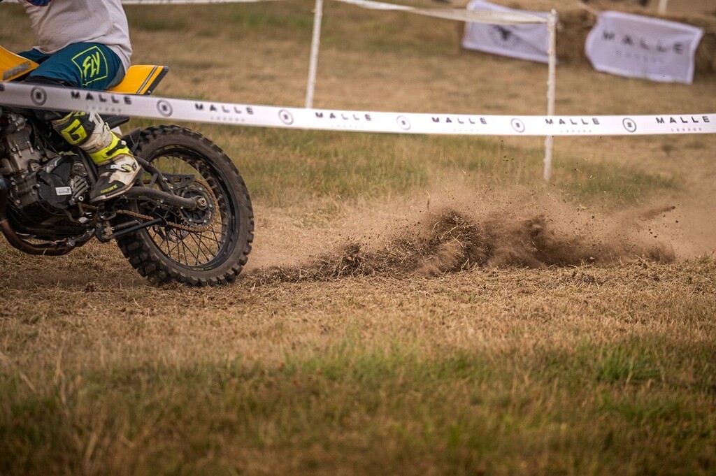Eat my dirt!
.
.
#TheMalleMile #TheMalleMile2022 
#Festival #TheMile #MotorcycleRace #Race #Scrambler #ClassicMotorcycle #CustomBike #CafeRacer #OffRoadRace #Motorcycle #SprintRace #HillClimb #TheDash #TheMalle100
#TheArtofMachine #TheArtofSprint #malle … instagr.am/p/Cg6lTzBOh2R/