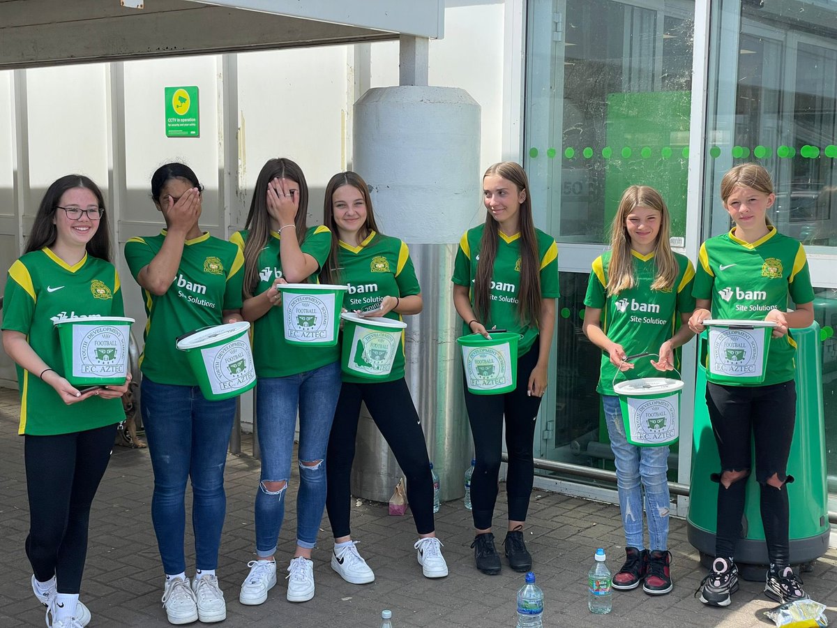 sam20101's tweet image. Fc Aztec Amazon’s bag packing to help raise some funds for the team☺️ would any teams able to help with a signed shirt to raise some funds?@ArsenalWFC @ChelseaFCW @ManCityWomen @alessiarusso7 @ellsbells89 @ellatoone99 @AlexScott @faye_white @fara_williams47 @bmeado9 @Lionesses