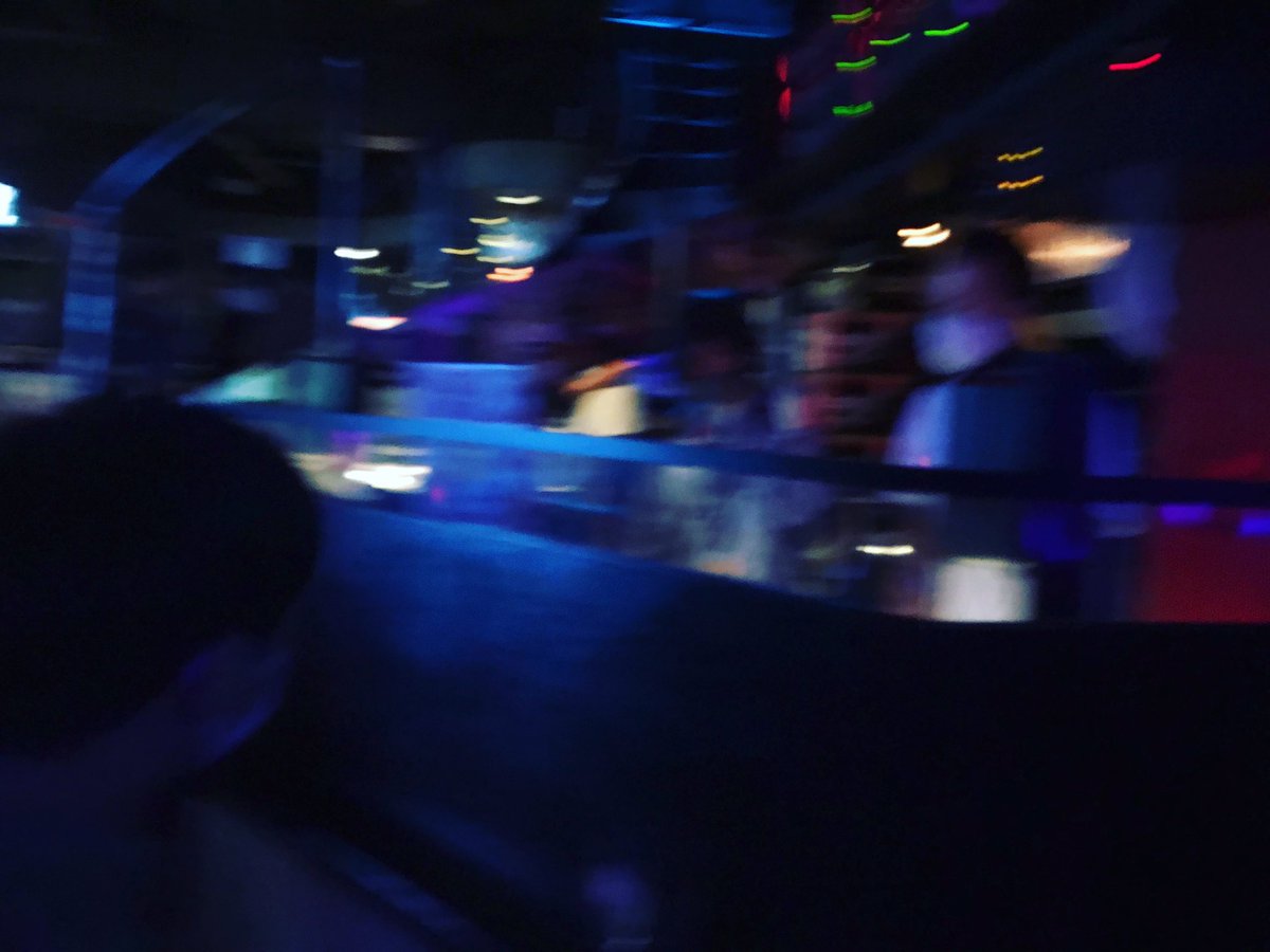 matsuzime's tweet image. ヒメノソニックマニアへback！
ツダ君とアシラBOYのコンビはとても好き♪

#ヒメノソニック
#baramon
#matsuzime
#darkroom