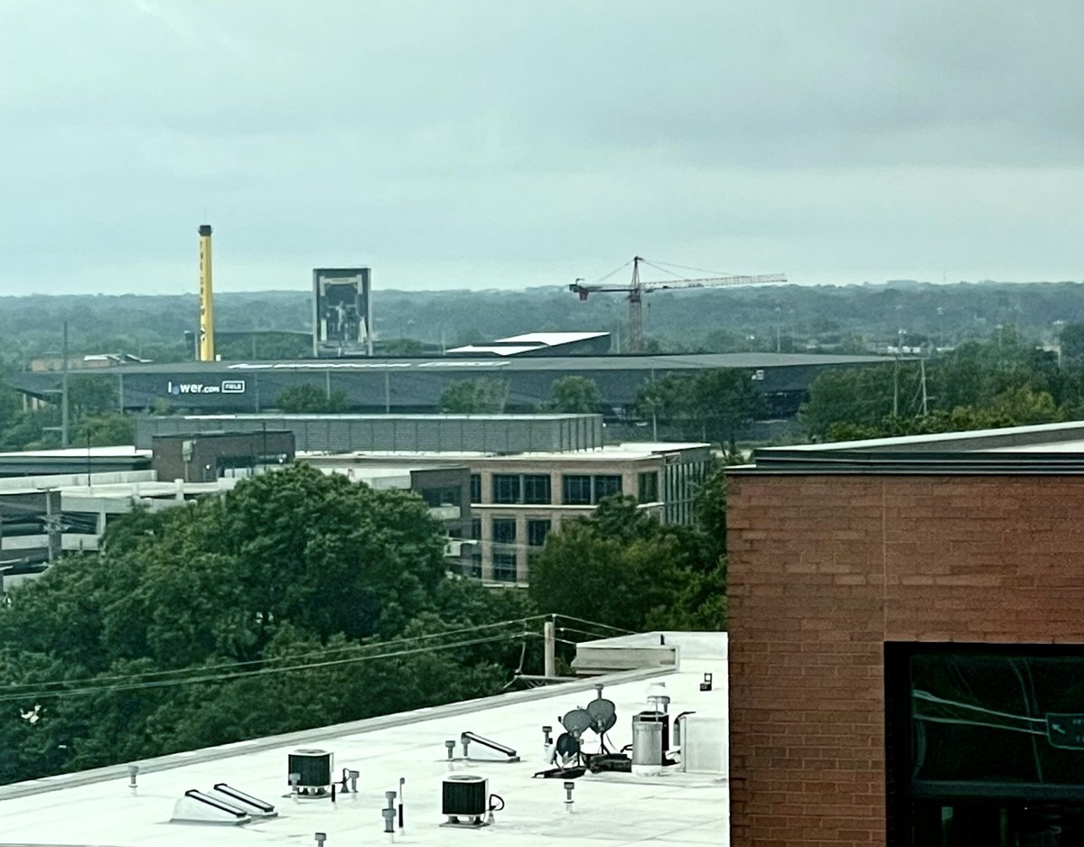 RobAbramowitz's tweet photo. Vista desde mi cuarto.
Esta noche transmitimos desde allí.
#LowerDotComField
#VamosNYC vs #Crew96
7:15pm Este, gratis vía la app de @NYCFCEspanol y https://t.co/A1nhiBrf5p.
@arieljudas y yo los “vemos” en la noche.
#CLBvNYC https://t.co/DDjijHllIf