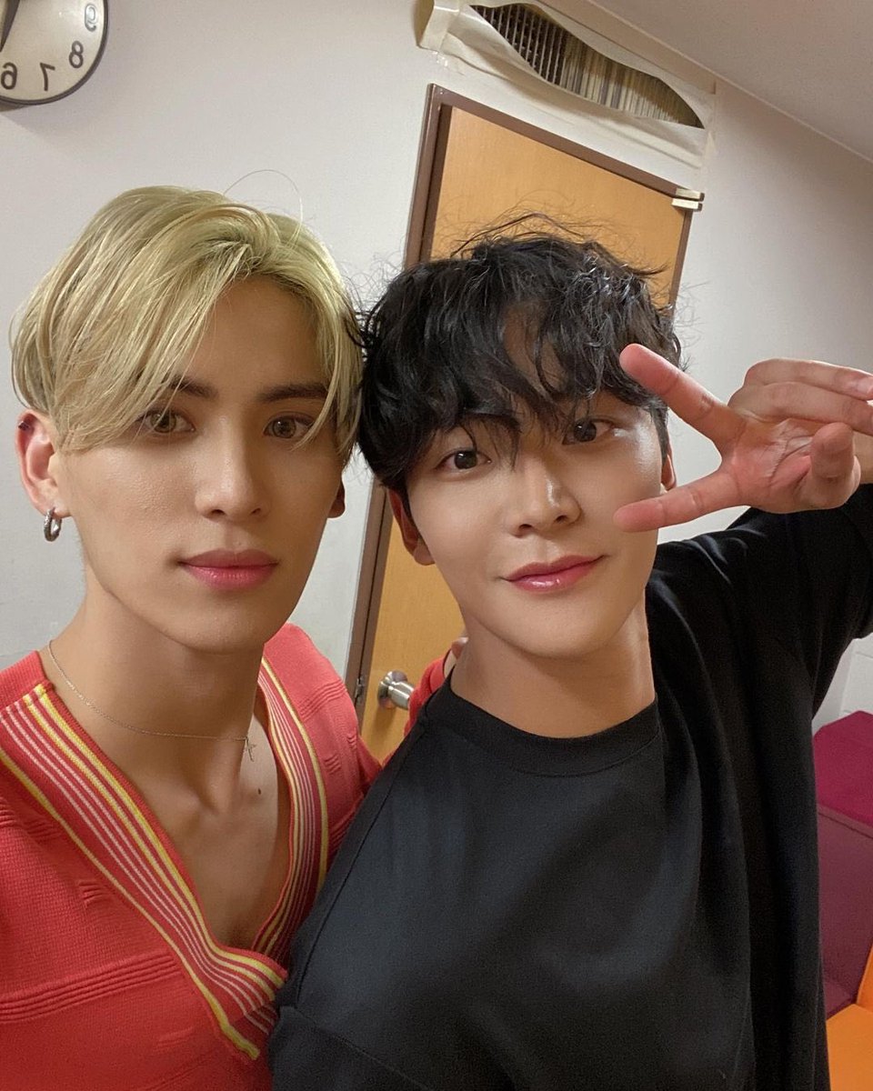 happiest birthday to you rowoon 💚
#로운_짱_강아지_생일_축하해
i hope you will always be happy and healthy
#HAPPYROWOONDAY
#SF9 <a href="/SF9official/">SF9official</a>