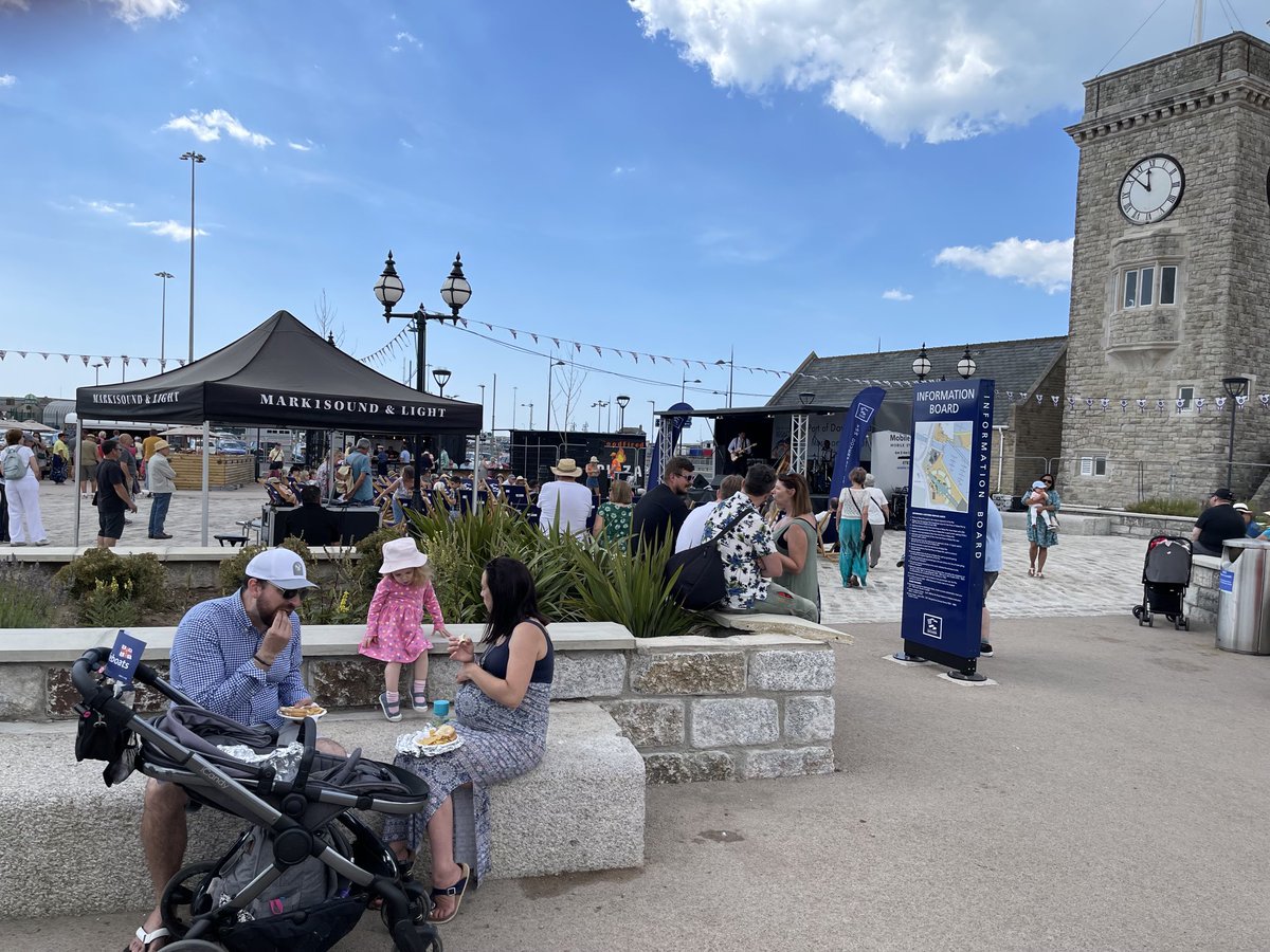 VikingDAJ's tweet photo. ⁦@Port_of_Dover⁩ ⁦@VisitDover⁩ ⁦@VisitKent⁩ good to see so many people at the Dover Regatta well done Doug! https://t.co/gXFhw5h0gN