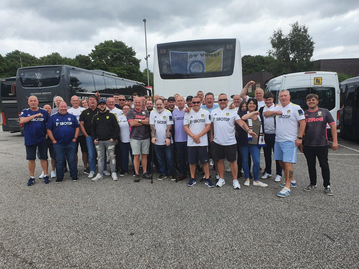 loyal2leeds's tweet photo. And we're back #lufc #mot #alaw @BarrowWhites  🇮🇨 https://t.co/j5Fh1f1EvX