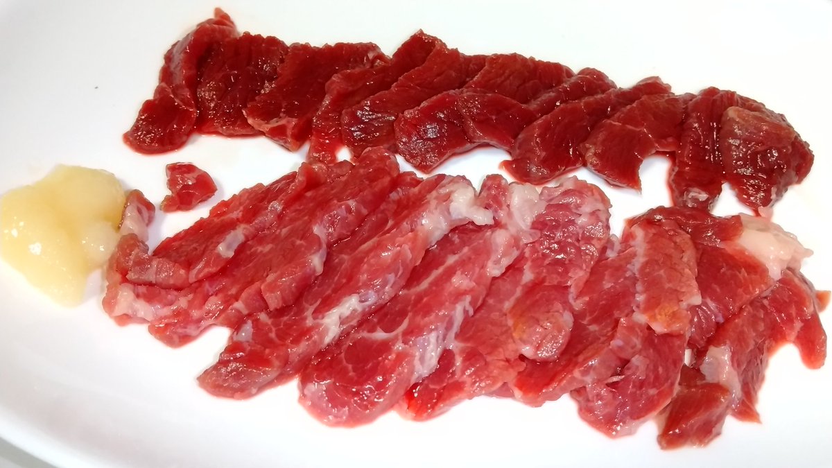 お誕生日に頂いた馬刺し!
めっちゃ美味しそう!(๑'ڡ`๑)
今から炊きたてご飯と一緒に
ありがたく食べさせていただきます!
ありがとう御座います! 